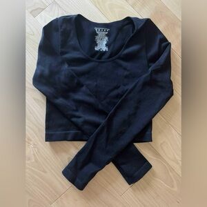 Women’s black ribbed long sleeve crop top (S)